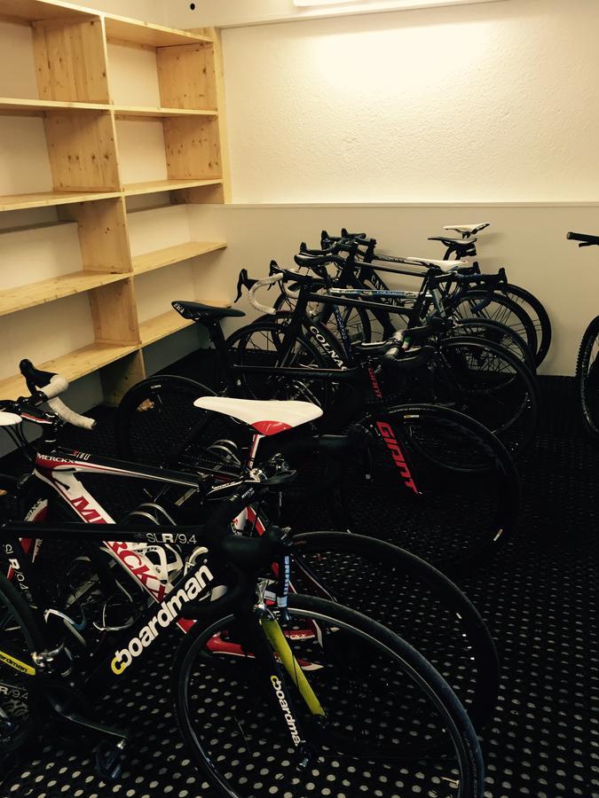 La Vallee Blanche Bikehotel ラルプ・デュエ エクステリア 写真