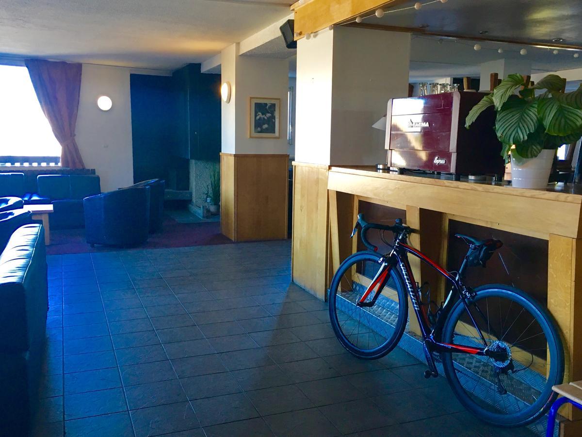 La Vallee Blanche Bikehotel ラルプ・デュエ エクステリア 写真