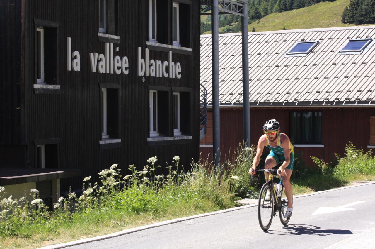 La Vallee Blanche Bikehotel ラルプ・デュエ エクステリア 写真